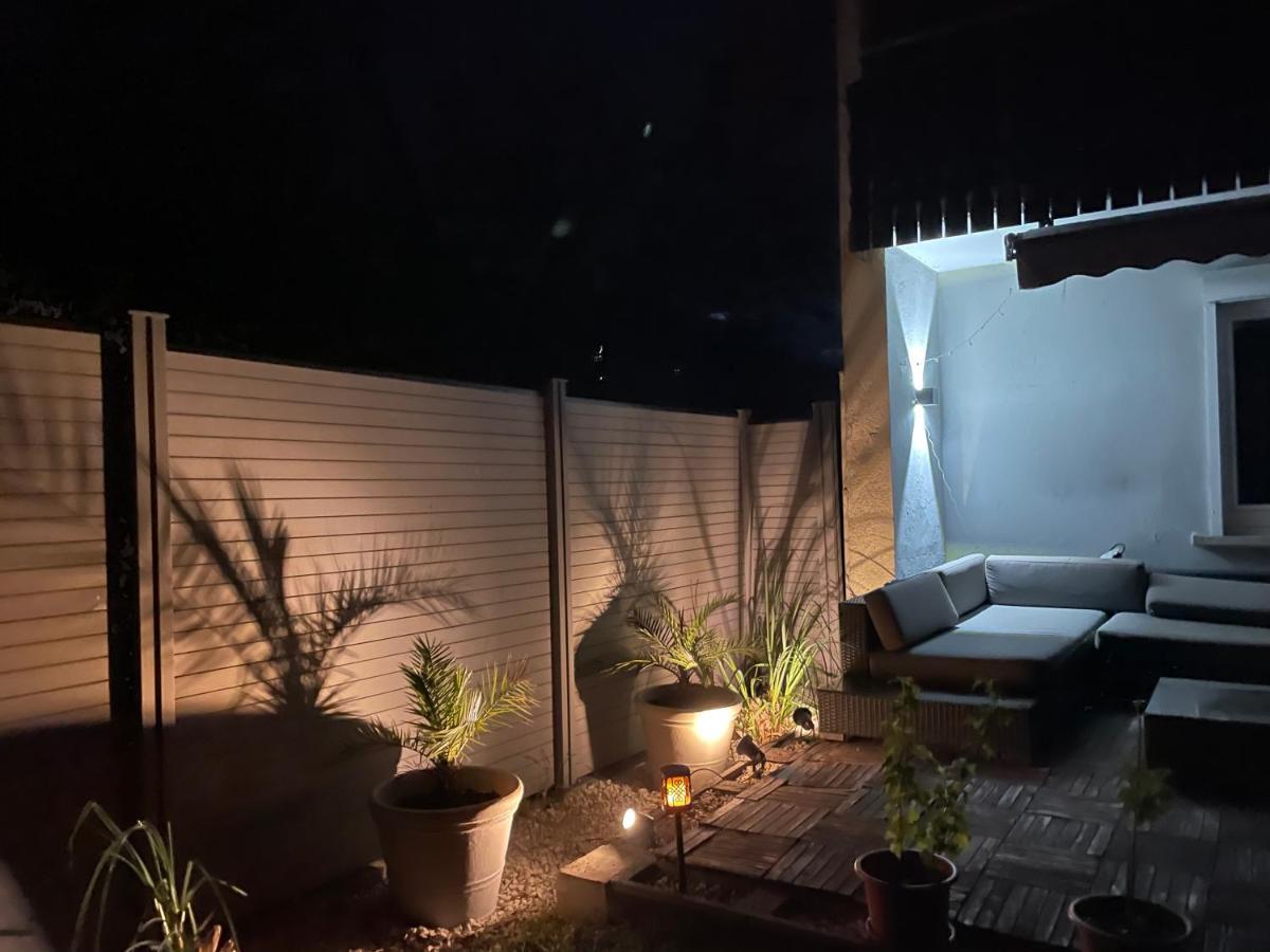 Gemuetliche 3 Zimmer Wohnung Mit Grosszuegiger Terrasse Im Gruenen Reutlingen Eksteriør billede