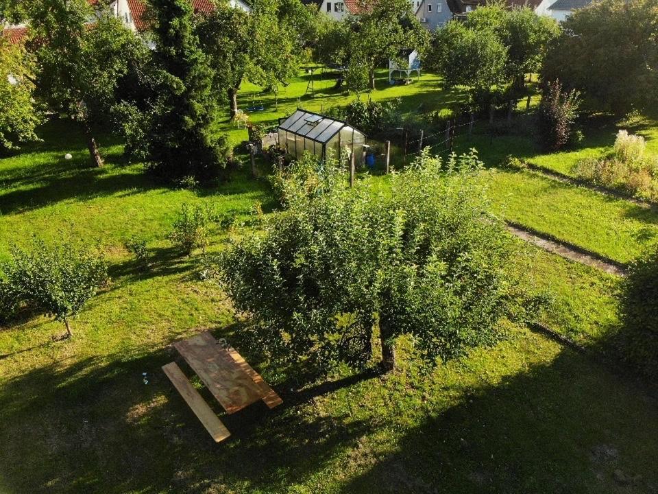 Gemuetliche 3 Zimmer Wohnung Mit Grosszuegiger Terrasse Im Gruenen Reutlingen Eksteriør billede