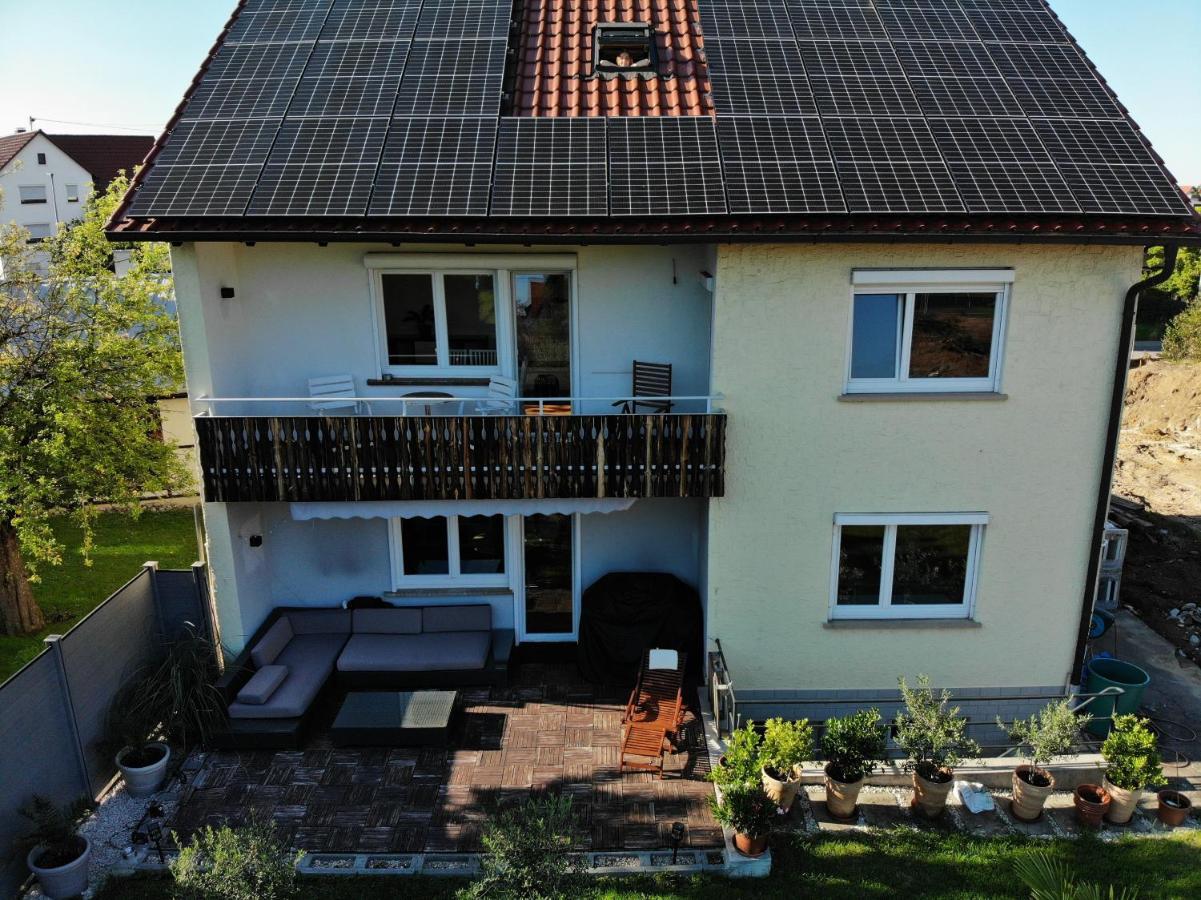Gemuetliche 3 Zimmer Wohnung Mit Grosszuegiger Terrasse Im Gruenen Reutlingen Eksteriør billede