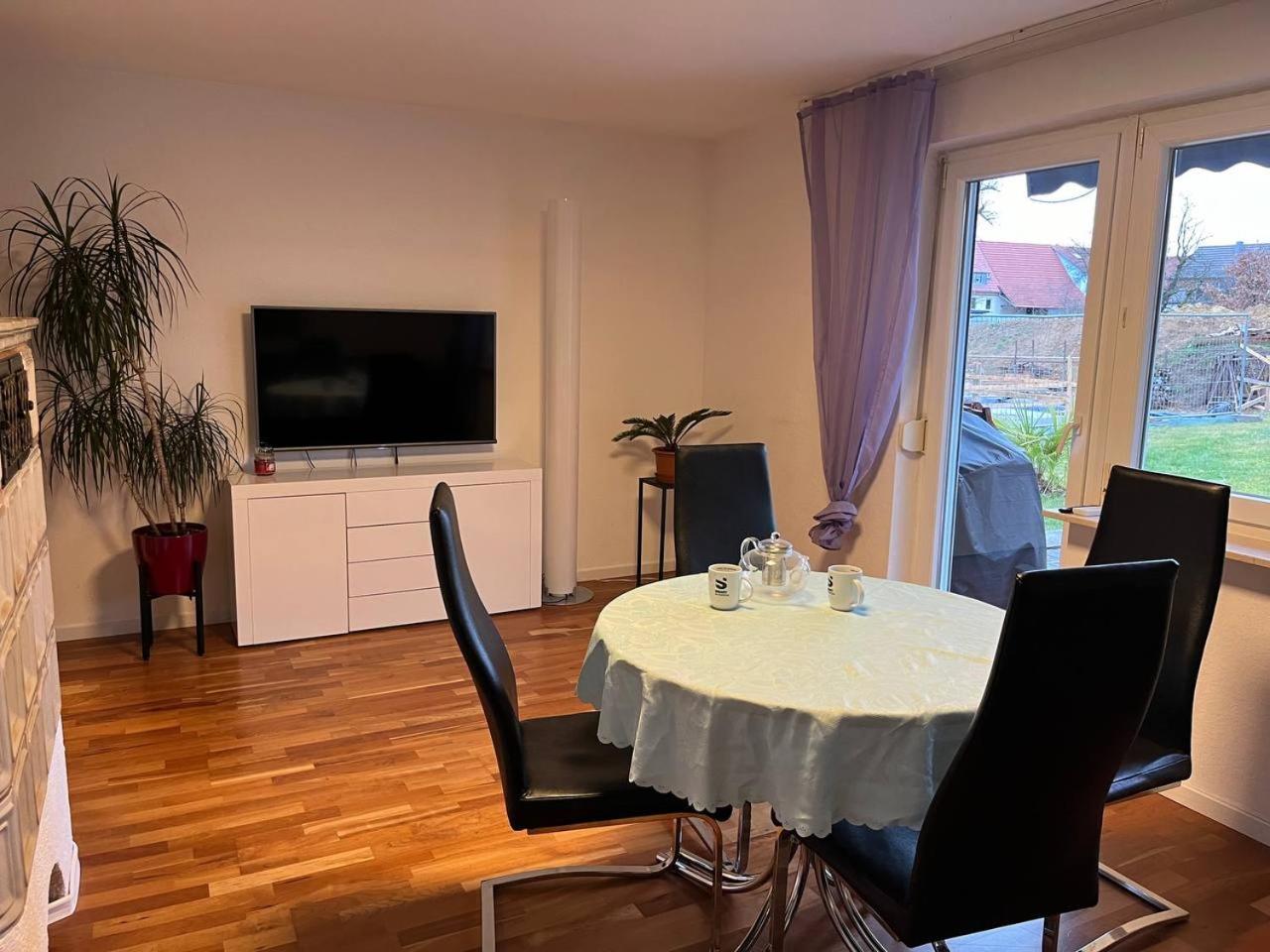 Gemuetliche 3 Zimmer Wohnung Mit Grosszuegiger Terrasse Im Gruenen Reutlingen Eksteriør billede